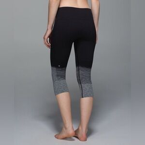 Lululemon Seamlessly Street Crop Yoga/Gym Bottoms - Heathered Black